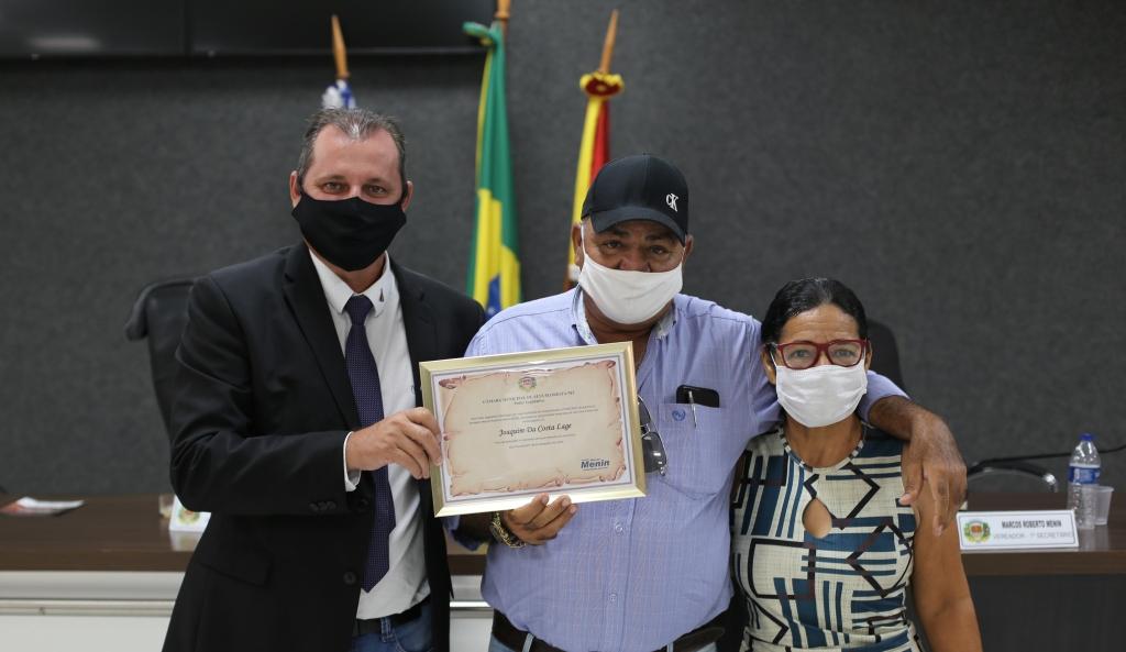 Vereador Menin homenageia Joaquim Lage com Moção de Congratulações pelos relevantes serviços prestados ao município