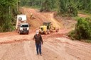Vereador Naldo acompanha recuperação de estradas vicinais na Pista do Cabeça