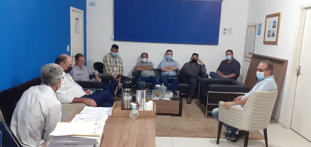 Vereador Pitoco intermedia reunião com o Executivo para tratar sobre regularização das chácaras de recreio