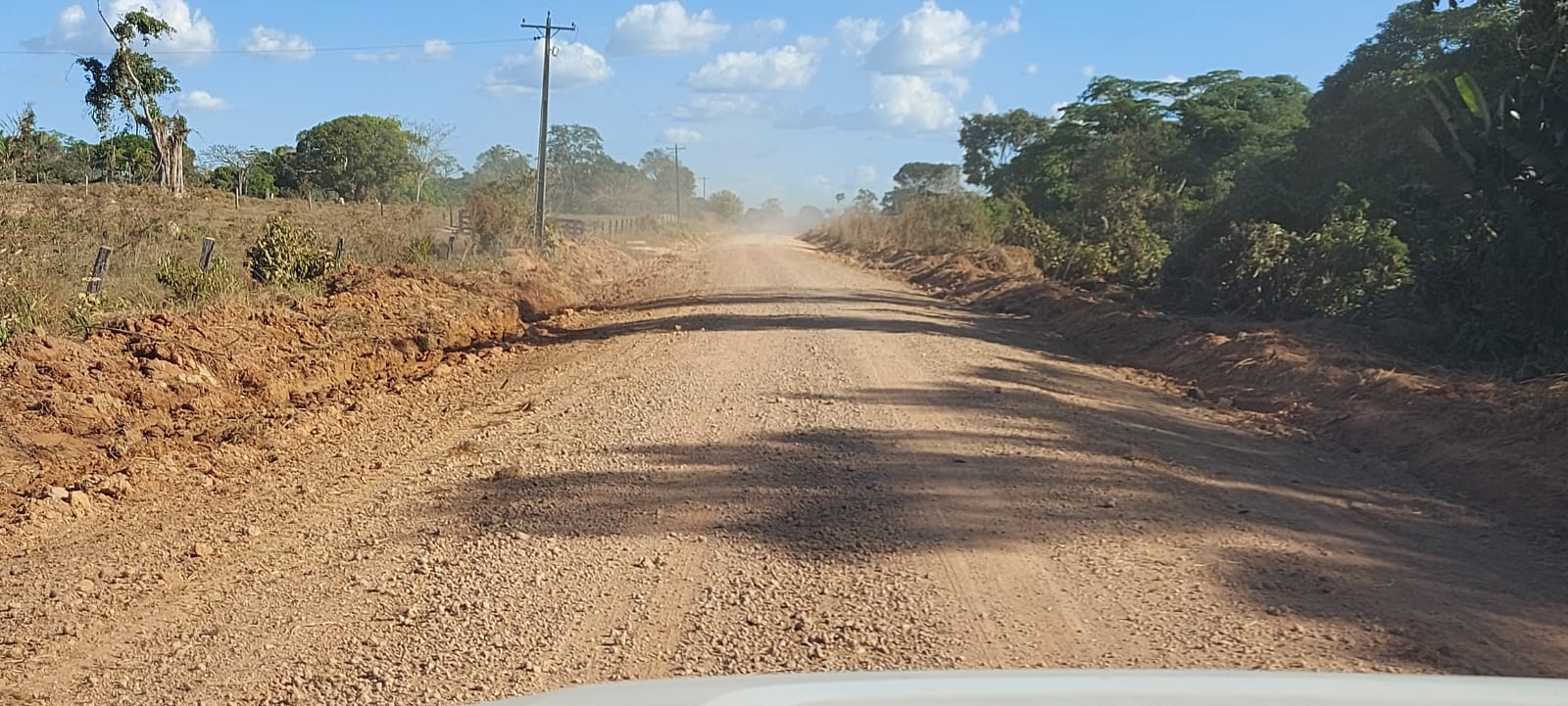 Vereador Tuti e prefeito Chico Gamba vistoriam obras no interior