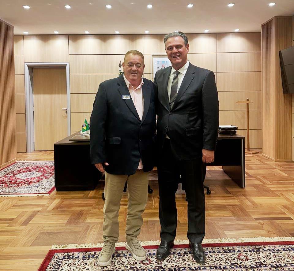 Vereador Tuti protocola ofícios em audiência com o Ministro da Agricultura Carlos Fávaro em Brasília e reforça pleitos fundamentais para Alta Floresta