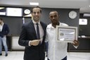 Vereador Zé Eskiva concede Moção de Congratulações ao atleta Roberto Martins