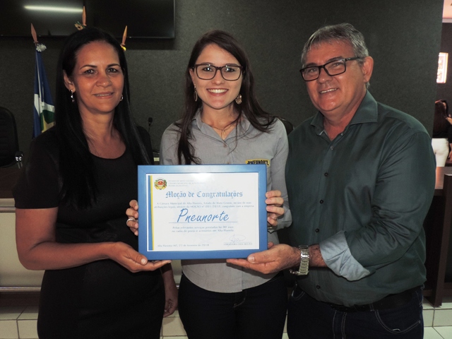 Vereadora Cida homenageia a empresa Pneunorte