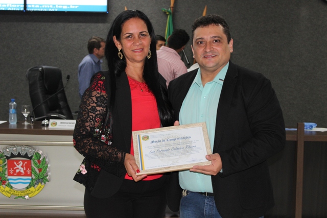 Vereadora Cida homenageia o professor universitário Luiz Fernando