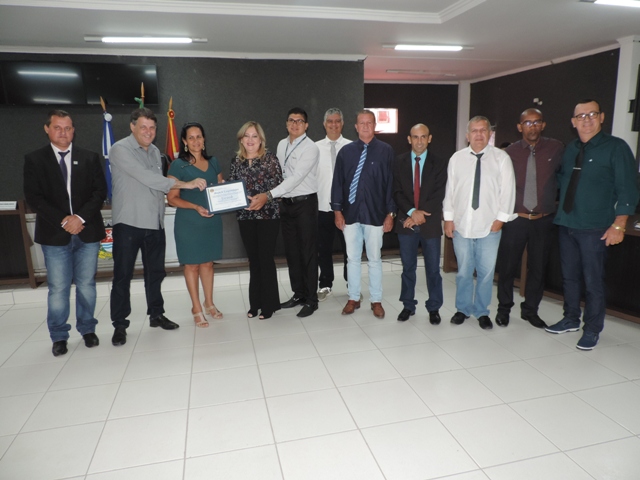 Vereadora Cida Sicuto homenageia Sicoob pela inauguração de agência em Alta Floresta