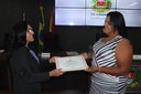 Vereadora Ilmarli homenageia a servidora Cleia Rodrigues com Moção de Congratulações