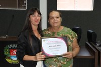 Vereadora Leonice concede Moção de Congratulações a servidora pública Maria José de Oliveira