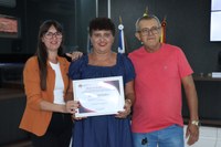 Vereadora Leonice Klaus homenageia Marli Cardoso com Moção de Congratulações e Agradecimentos