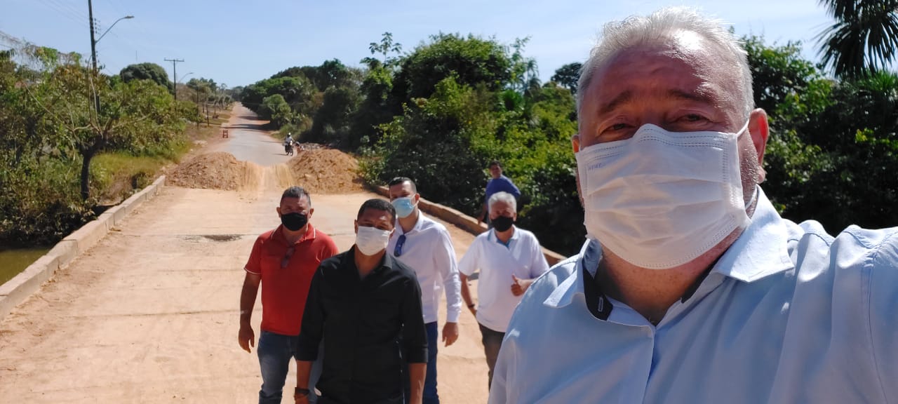 Vereadores acompanham preparação para construção de galeria de aduelas na avenida de acesso ao bairro Boa Nova I