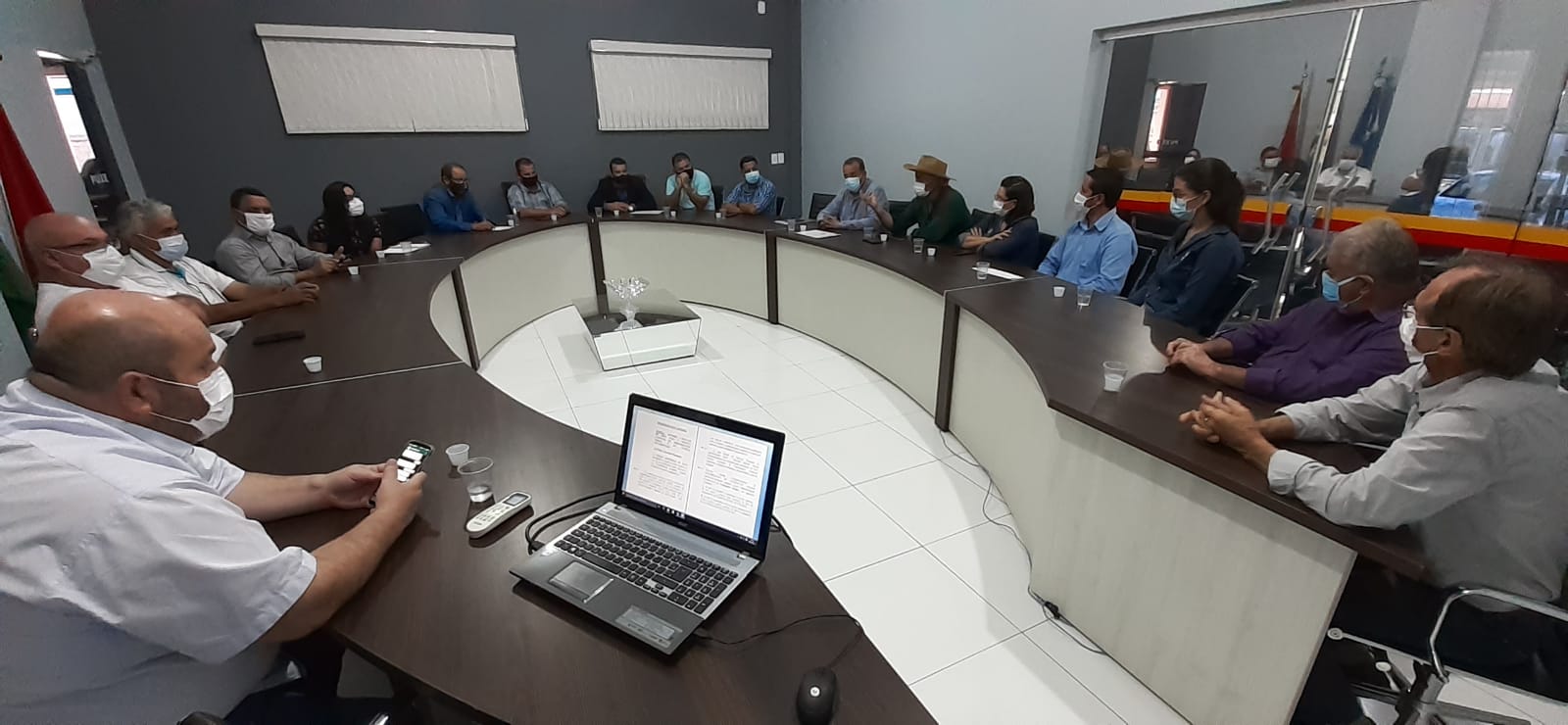 Vereadores discutem doação de áreas com representantes do Sindicato Rural e do Senar