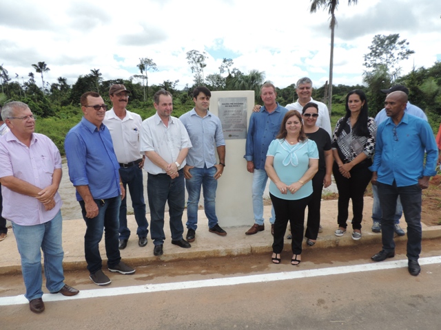 Vereadores participam de inauguração da galeria do Boa Nova 3 e destacam a qualidade da obra