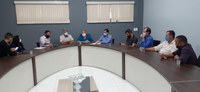Vereadores se reúnem com o prefeito e o secretário de saúde para discutir ações contra a pandemia
