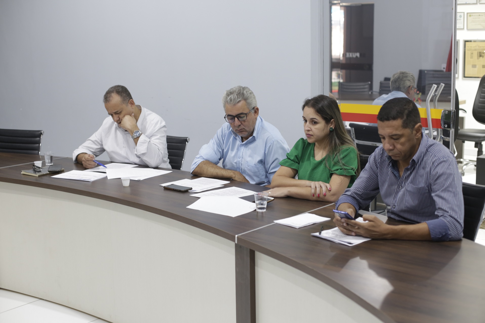 Vereadores se reúnem com o Secretário de Fazenda para discutir sobre o Refis