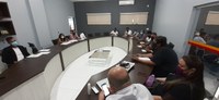 Vereadores se reúnem com procurador jurídico, Kleber Coutinho, para discutir projetos de lei do Executivo