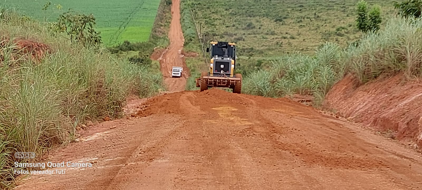Vereadores Tuti e Ailton percorrem vicinais no Setor Sul