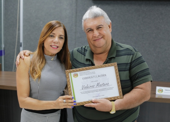 Violeiros Masters recebem homenagem da Câmara Municipal